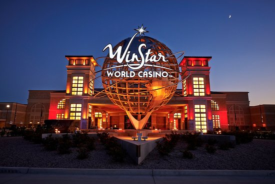 how many slot machines does winstar have